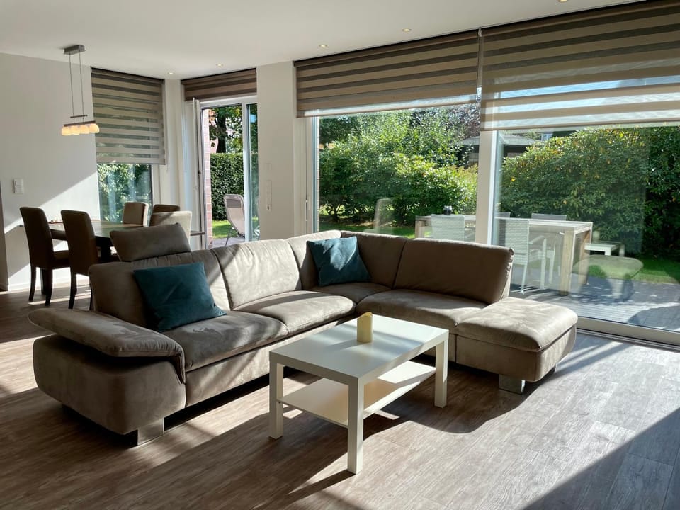 Living room, Seating area, Dining area, Garden view