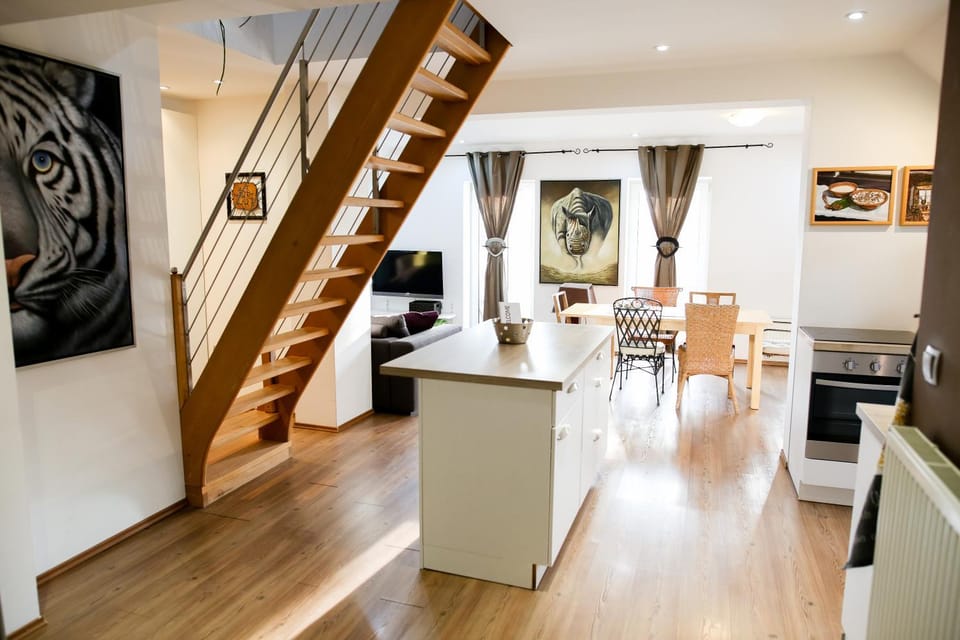 Kitchen or kitchenette, Living room, Dining area