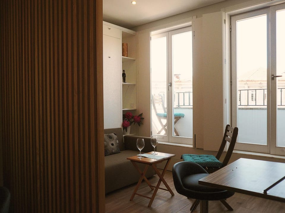 Carlos Alberto Balcony APT Bed and Breakfast in Porto