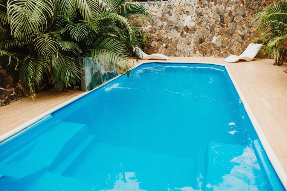 Garden, Swimming pool