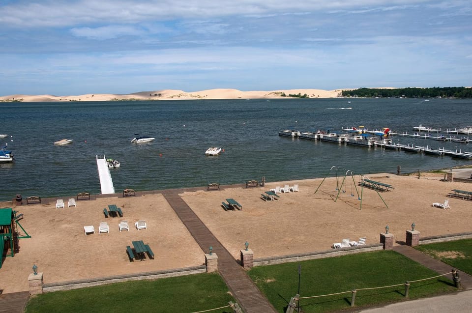 Beach, Swimming pool