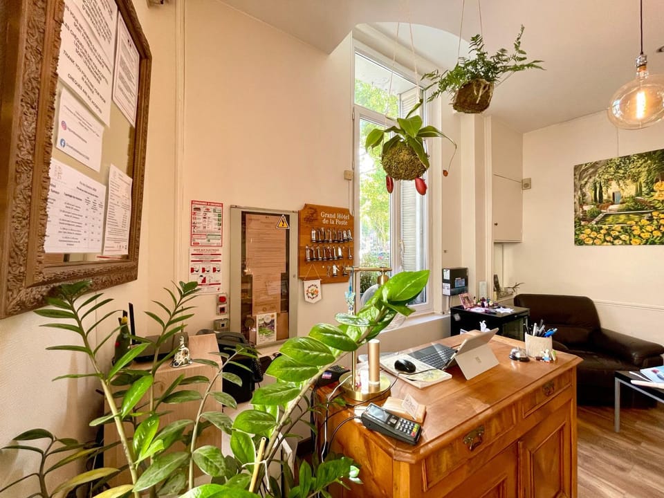 Lobby or reception, Decorative detail