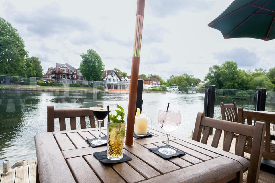 Balcony/Terrace, Drinks