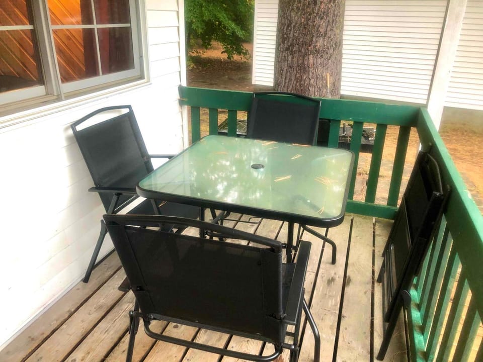 High Falls Bay Cottages, Camping & Waterpark Resort in Bracebridge