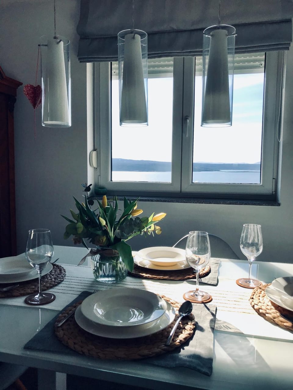 Lounge or bar, Dining area, Food, Sea view, Drinks