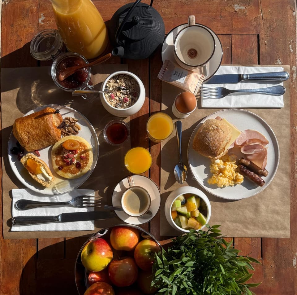 Food and drinks, Breakfast, Continental breakfast, Drinks