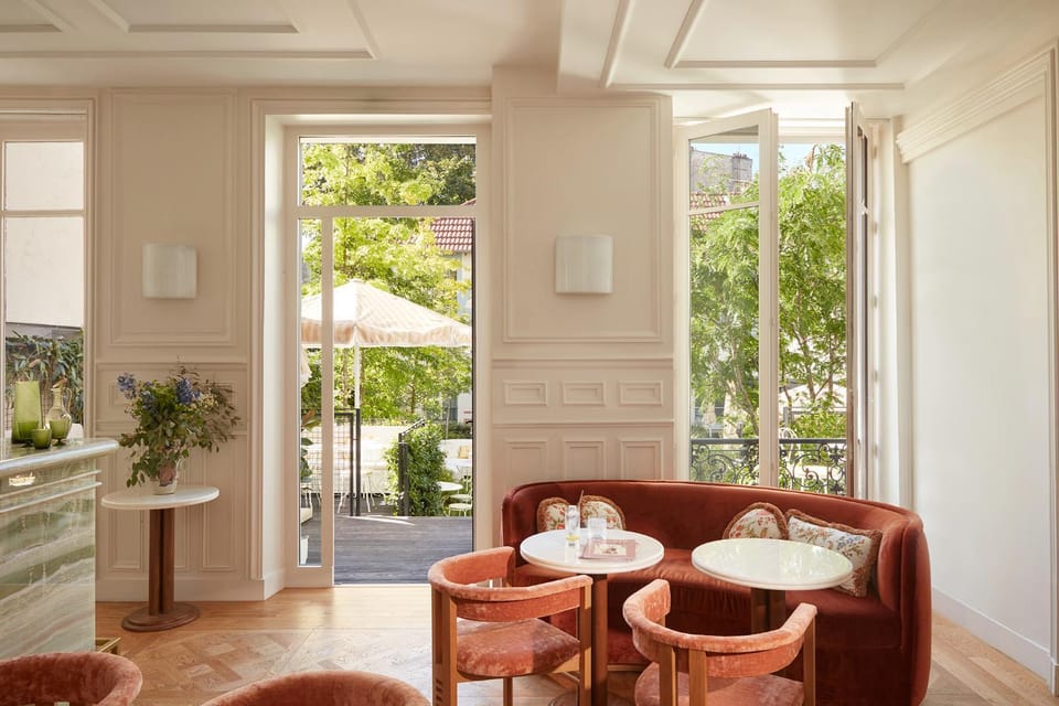Lounge or bar