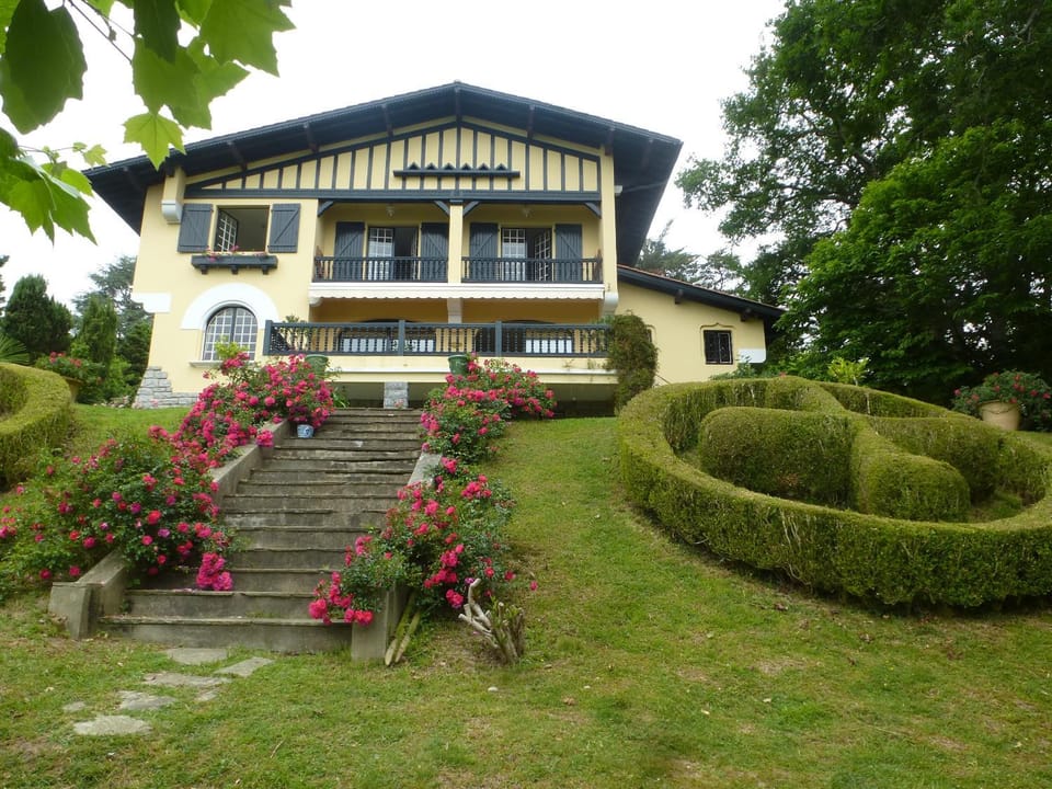 Property building, Garden