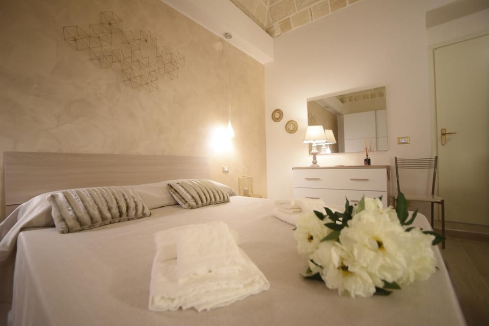 Decorative detail, Bedroom