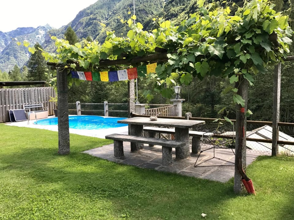 Garden, City view, Garden view, Mountain view, Pool view, River view, Swimming pool