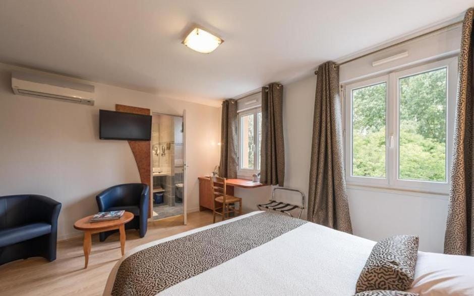 Logis Hotels - Au Poisson d'Argent - Hôtel 3 étoiles et restaurant Hotel in Pays de la Loire