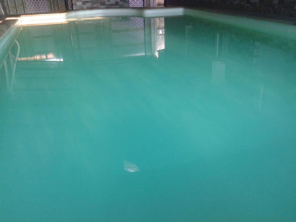 Swimming pool, Swimming pool