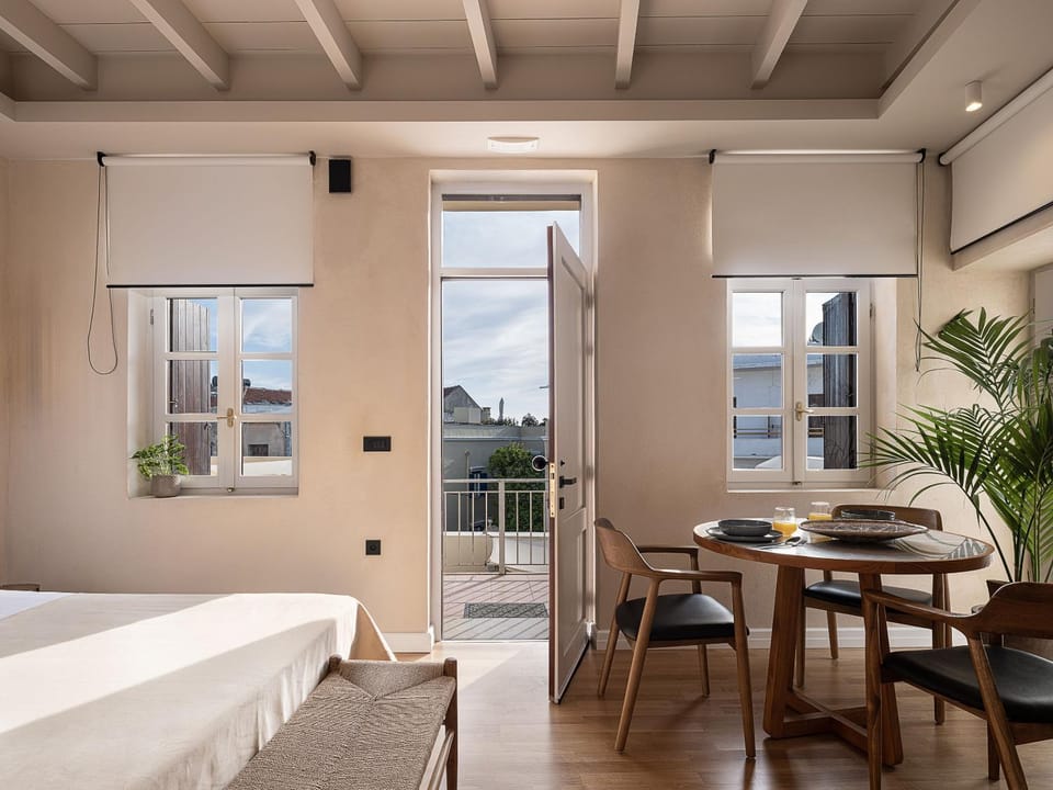 Bed, View (from property/room), Photo of the whole room, Dining area