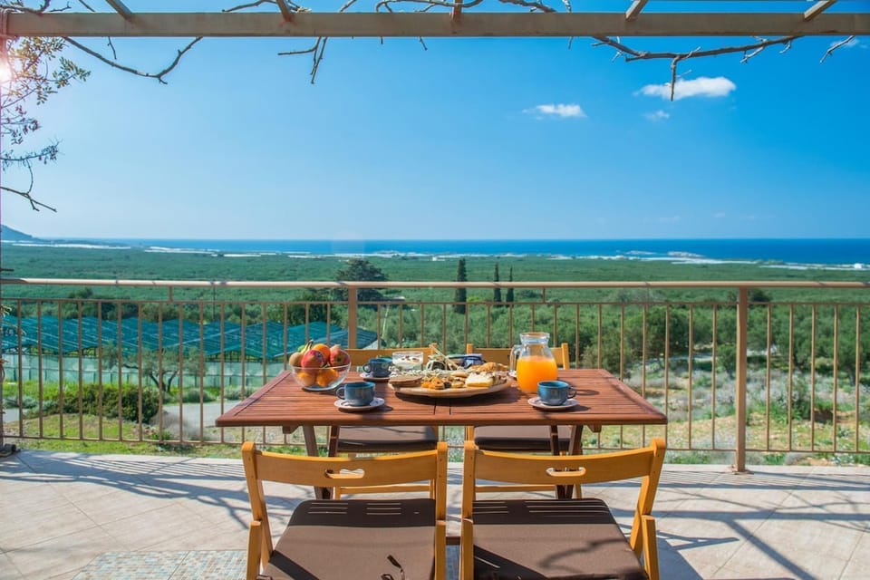 Day, Natural landscape, View (from property/room), Balcony/Terrace, Dining area