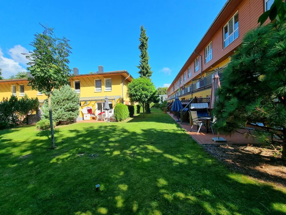 Property building, Garden view