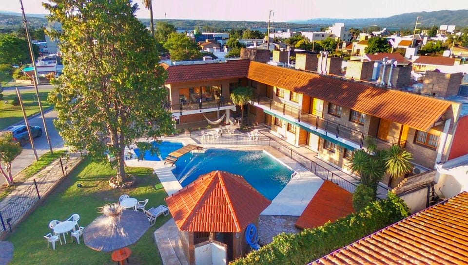 Property building, Day, Natural landscape, Bird's eye view, Mountain view, Pool view, Swimming pool