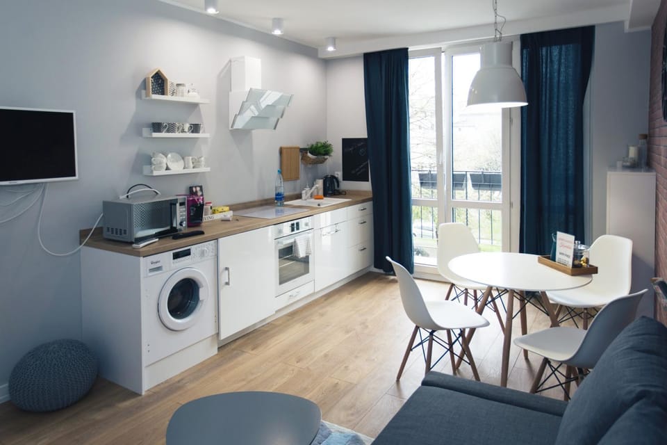 TV and multimedia, Kitchen or kitchenette, Living room, Photo of the whole room, Seating area, Area and facilities