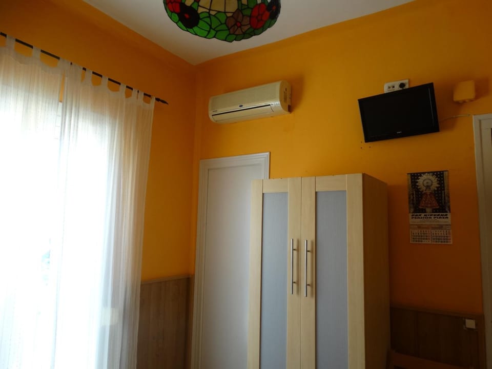 Pension Plaza Bed and Breakfast in Aragon