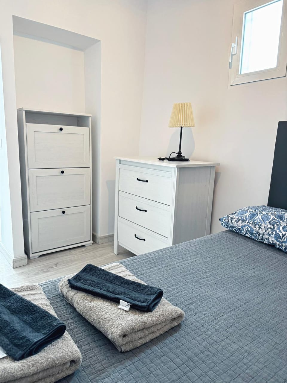 Bed, View (from property/room), Photo of the whole room, Bedroom, Garden view, Landmark view, towels, wardrobe