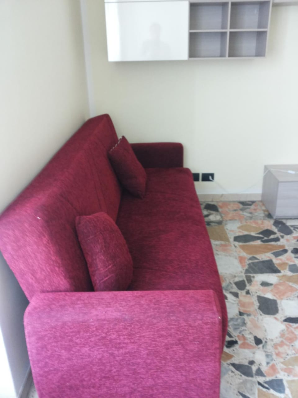 Bed, Living room