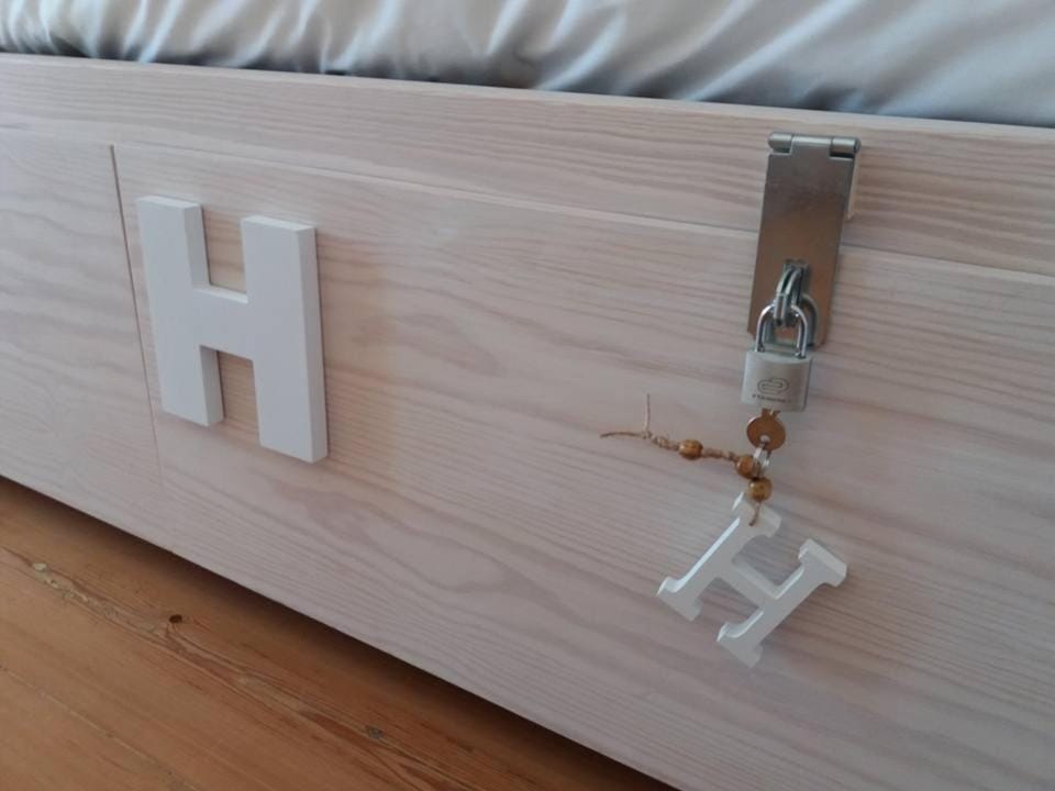 bunk bed