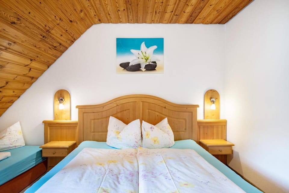 Property building, Living room, Bedroom