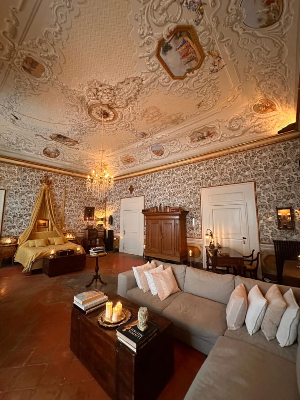 Photo of the whole room