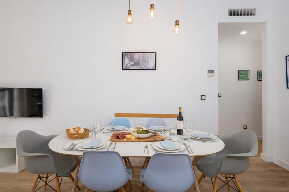 TV and multimedia, Dining area