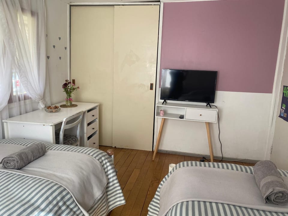 Photo of the whole room, Bedroom
