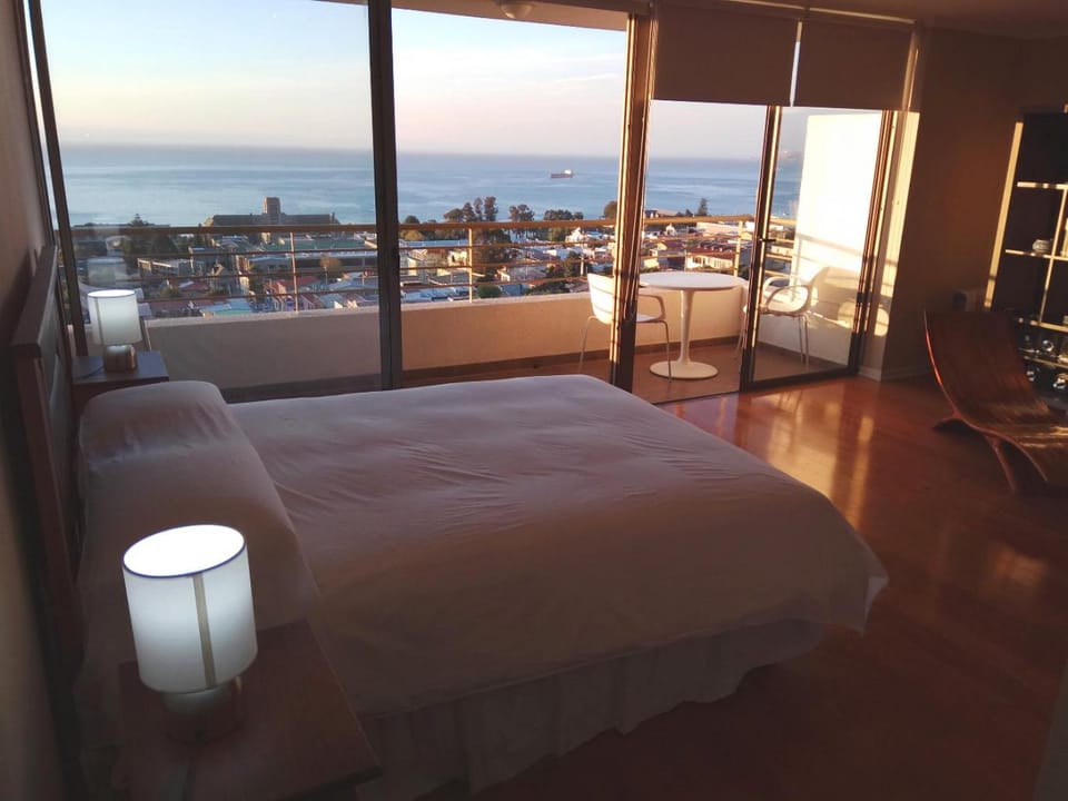 Bed, Natural landscape, View (from property/room), Balcony/Terrace, Photo of the whole room, Seating area, Bedroom, Sea view