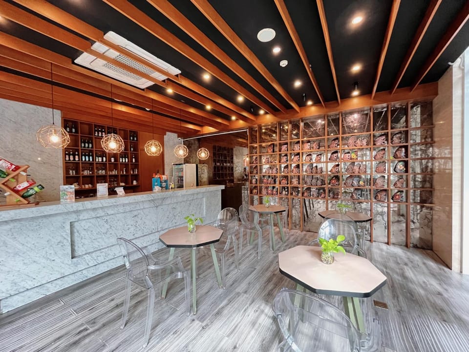 Lounge or bar