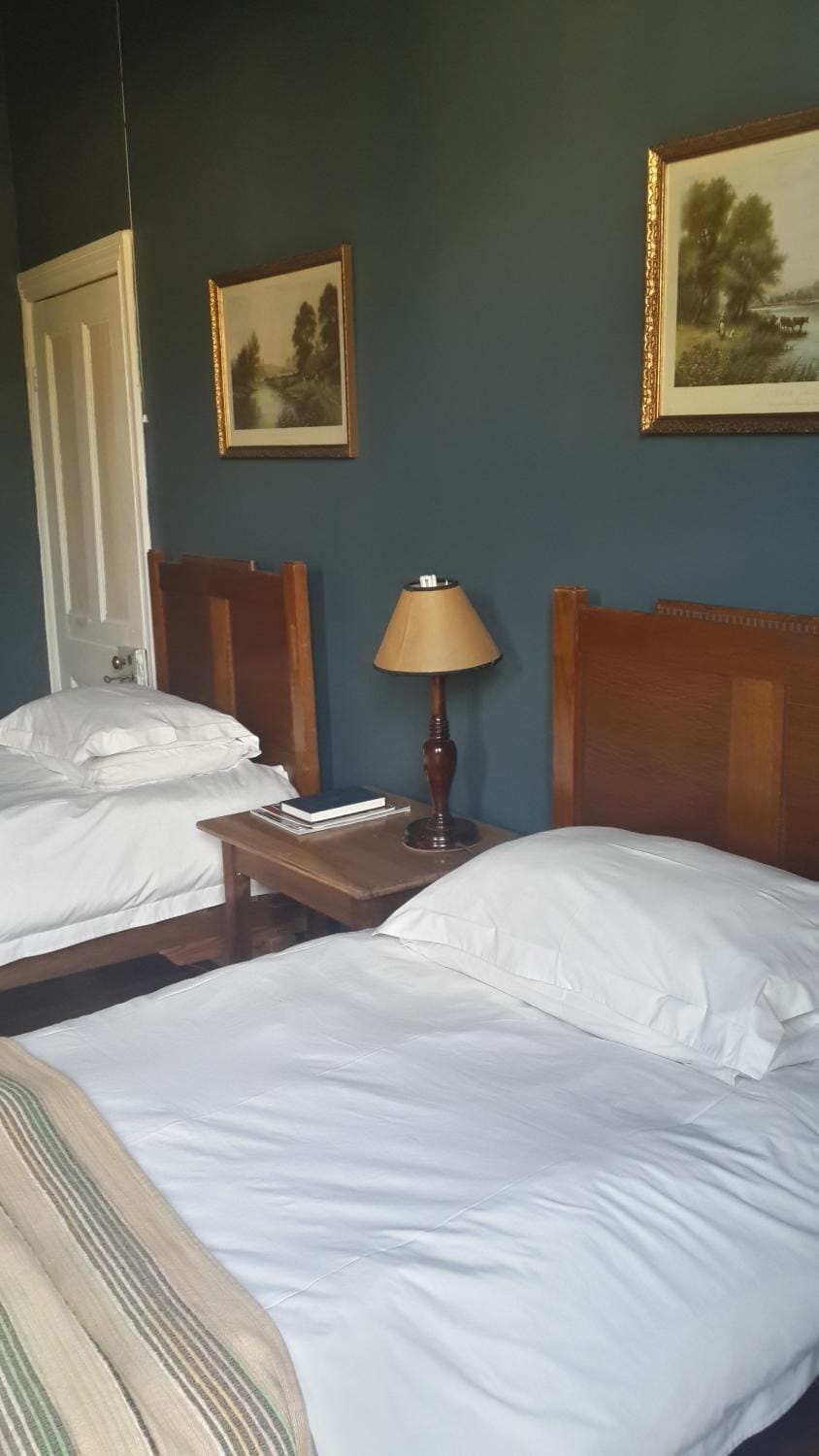 Bed, Decorative detail, Bedroom