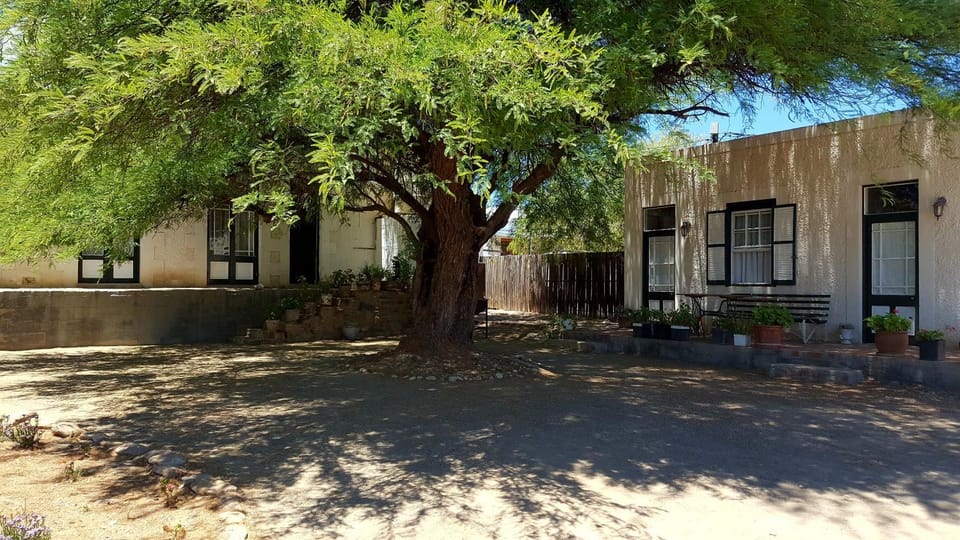 Facade/entrance, BBQ facilities, Garden, Garden view