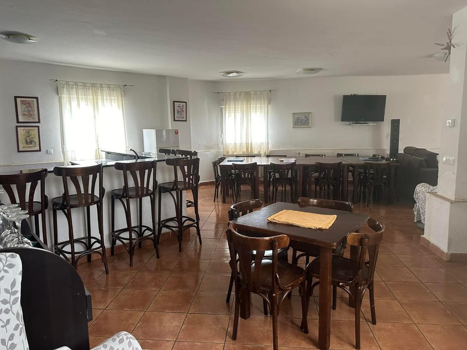 Communal lounge/ TV room, Dining area