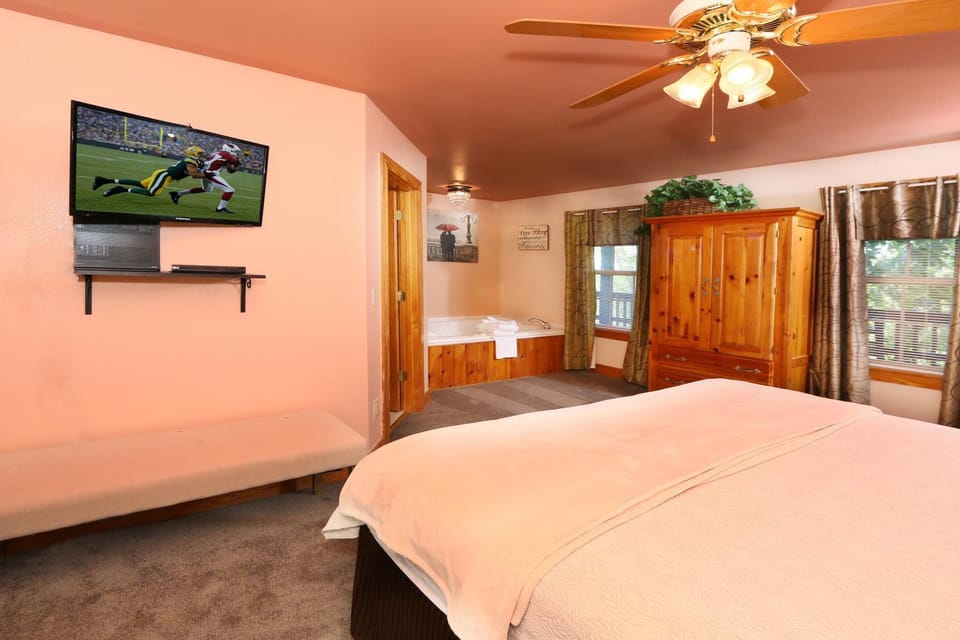 Pine Needles by Eden Crest Chalet in Pigeon Forge
