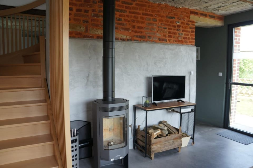 TV and multimedia, Living room, Area and facilities