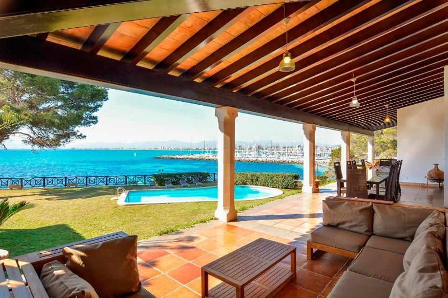 Villa Kamok Villa in S'Arenal