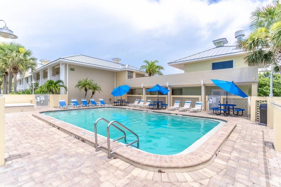 615 Little Harbor House in Ruskin
