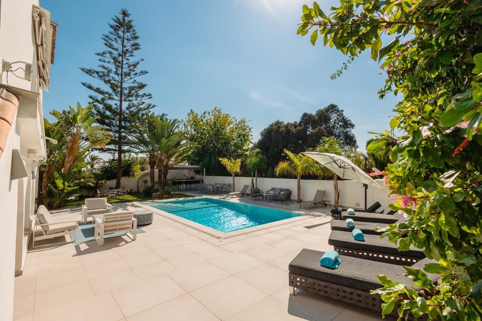 Day, Garden, Garden view, Pool view, Swimming pool, sunbed