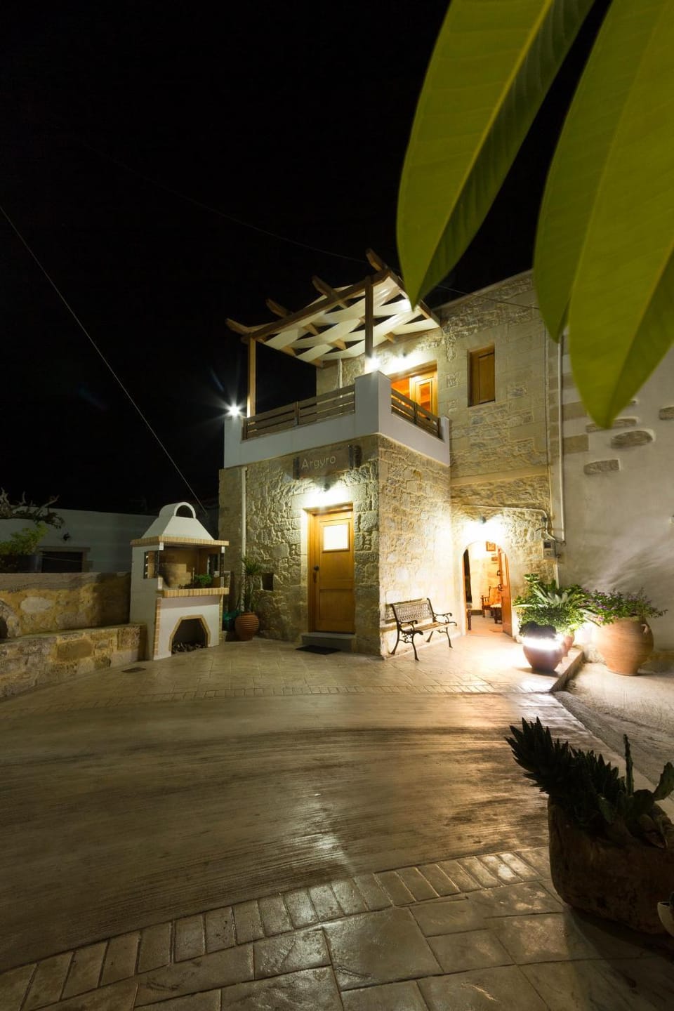 Facade/entrance, Night