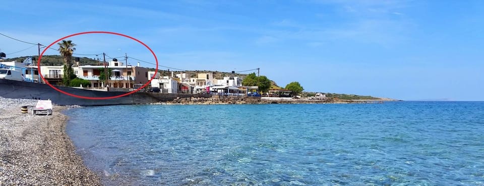 Neighbourhood, Beach