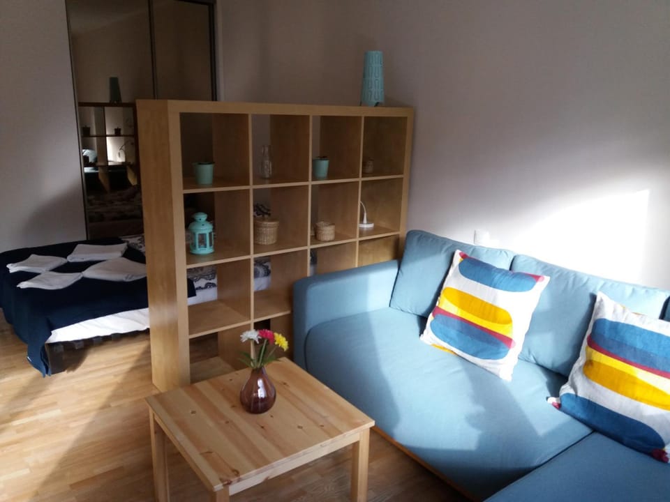 Bed, Living room, Seating area, Bedroom