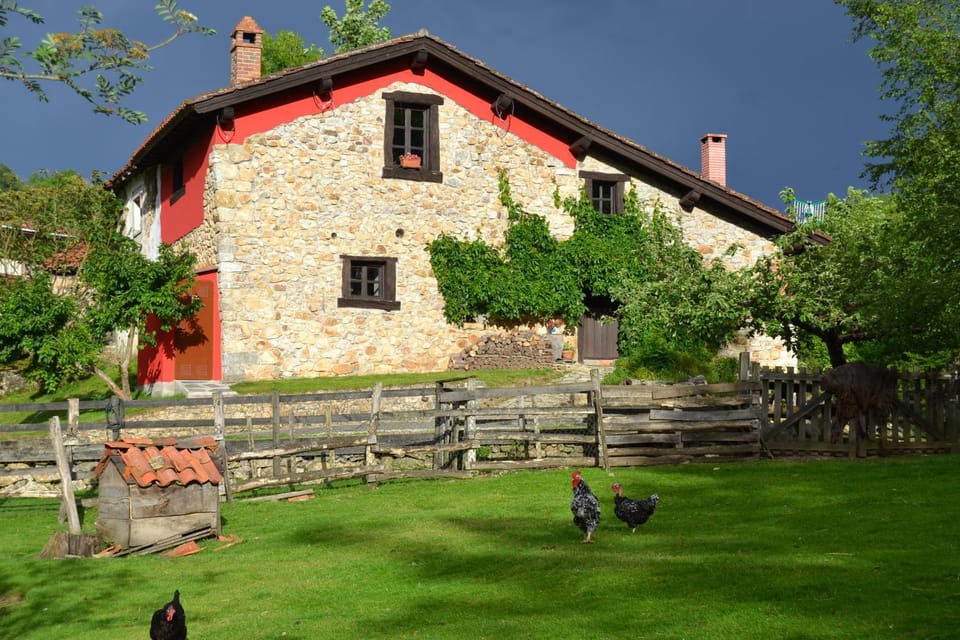 Casa Rural La Torraya Country House in Asturias
