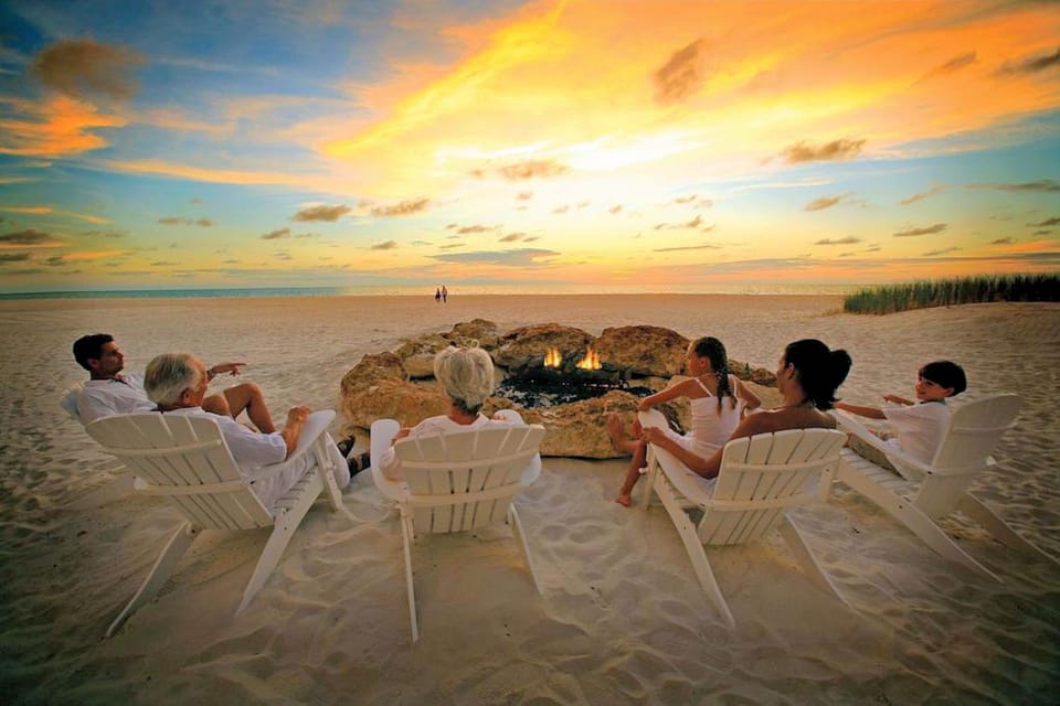 Beach, Sunrise, Sunset, group of guests