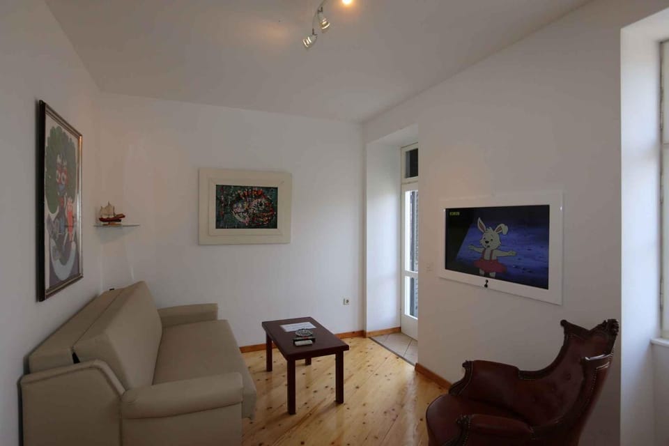 TV and multimedia, Living room, Lounge or bar, Seating area