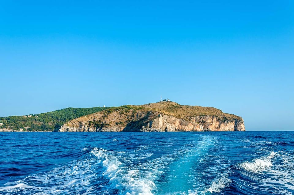 Nearby landmark, Natural landscape, Beach, Hiking, Sea view