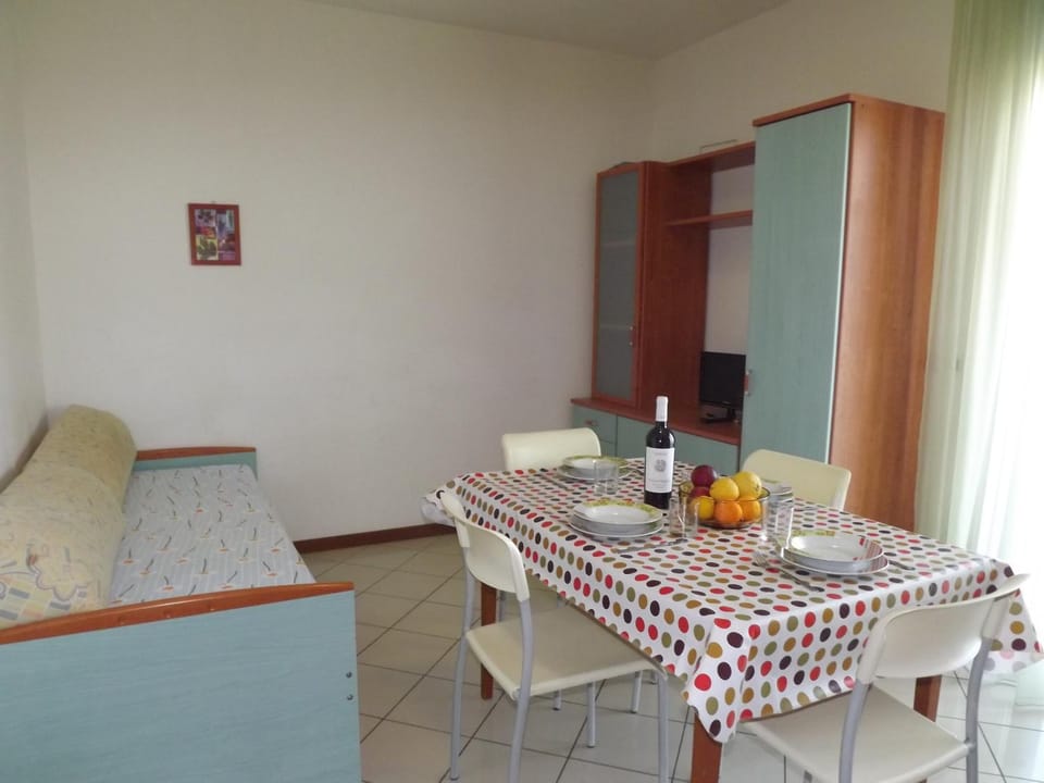 Shower, Restaurant/places to eat, Summer, Bowling, Fishing, Horse-riding, Bathroom, TV and multimedia, Balcony/Terrace, Balcony/Terrace, Kitchen or kitchenette, Living room, Dining area, Beach, Aqua park, Cycling, Bedroom, On site, Pets, Pets, Family, Family
