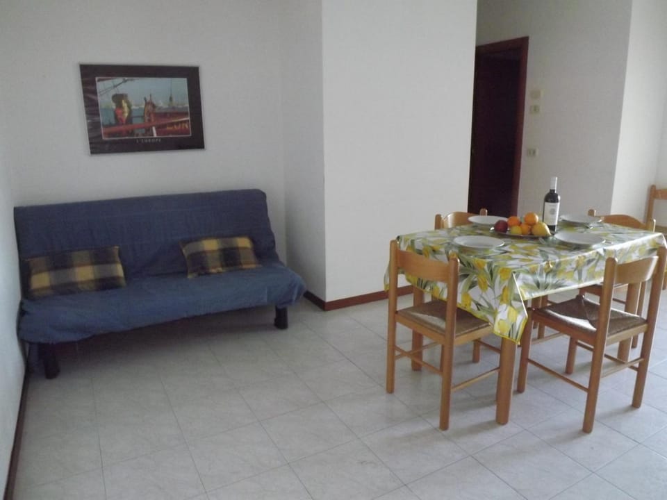 Shower, Toilet, Bed, Summer, Fishing, Horse-riding, Karaoke, Bathroom, TV and multimedia, Balcony/Terrace, Balcony/Terrace, Kitchen or kitchenette, Living room, Lounge or bar, Seating area, Dining area, Beach, Aqua park, Hiking, Cycling, Bedroom, On site, Pets, Pets, Family