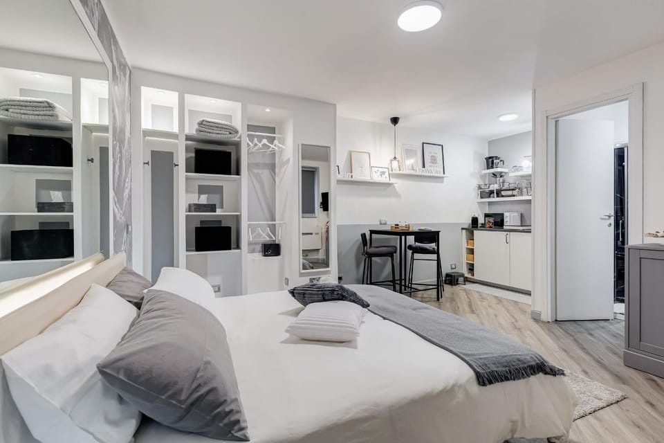 Bed, Kitchen or kitchenette, Photo of the whole room, Dining area, Bedroom, Breakfast, minibar, oven, pet friendly, stove