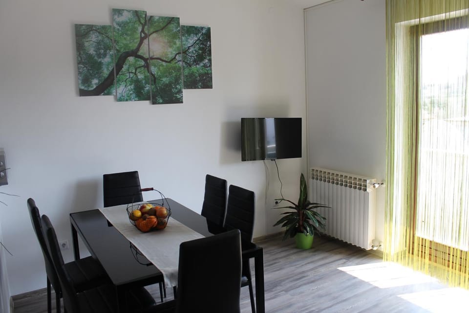 Balcony/Terrace, Living room